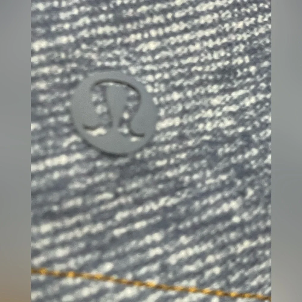 LULULEMON Everlux Denim-Print Short 3"Denim Women Size 0 NEW - Picture 7 of 10